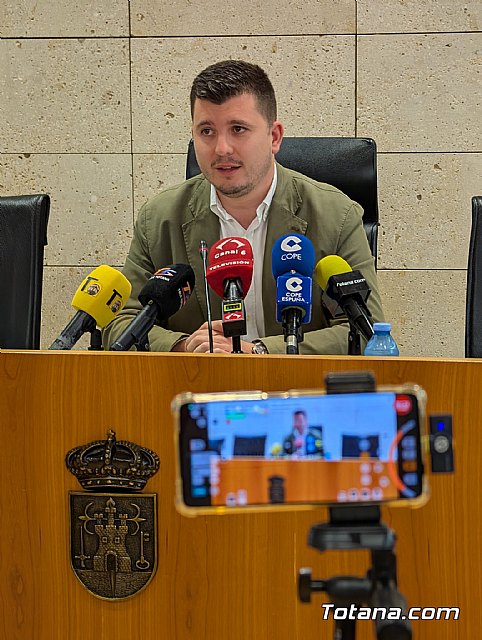 El concejal de Hacienda destaca que el Presupuesto Municipal de 2026 permitirá reforzar la inversión, mantener el apoyo al tejido social y atender necesidades prioritarias del municipio, Foto 2