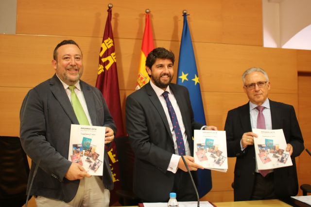 López Miras: El Anuario del Colegio de Periodistas contará esta legislatura los mayores avances de la Región de los últimos años - 2, Foto 2