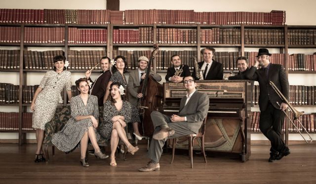 Jazz San Javier llena de Swing la plaza de España con Dómisol Sisters & Sedajazz Swing Brothers - 1, Foto 1