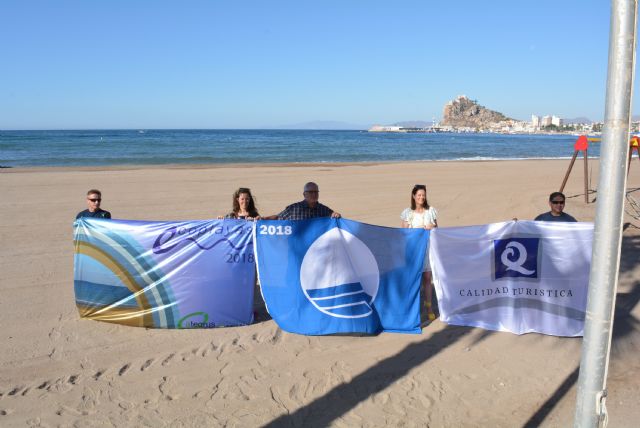 Las Banderas Azules ya ondean en las playas Águilas - 1, Foto 1