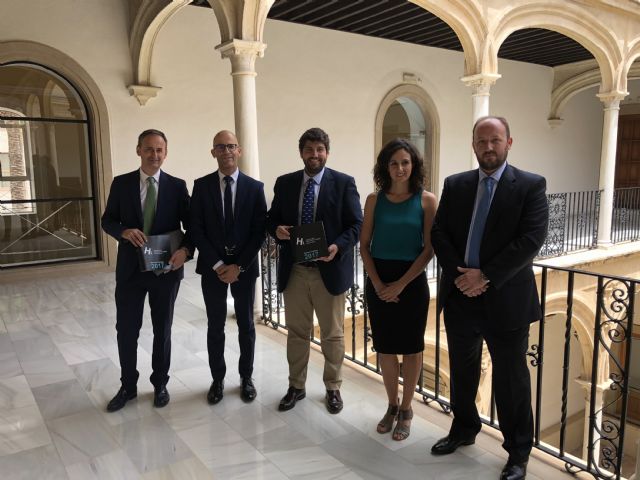 López Miras se reúne con el presidente de la Asociación de Dirección Humana de la Región de Murcia - 2, Foto 2