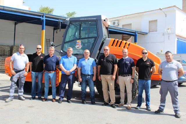 Adquirido nuevo rodillo compactador para acondicionamiento de caminos rurales - 1, Foto 1