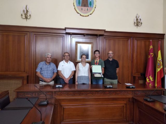 Recibimiento oficial al joven ceheginero, Miguel Guillamón Pérez, campeón de España en la especialidad de salto de altura - 3, Foto 3