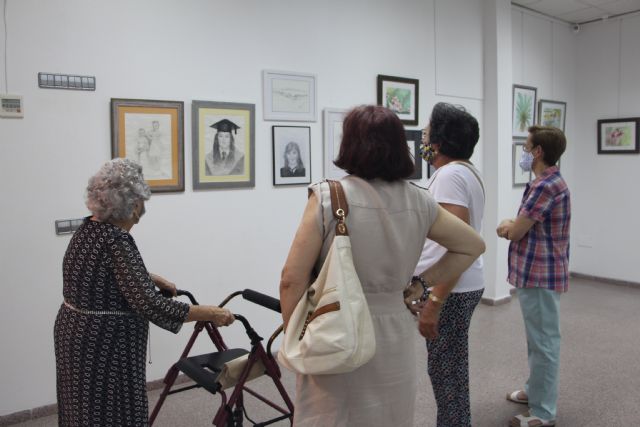 Los alumnos del taller municipal de arte muestran sus obras en la exposición Nada sobrevive al arte - 3, Foto 3