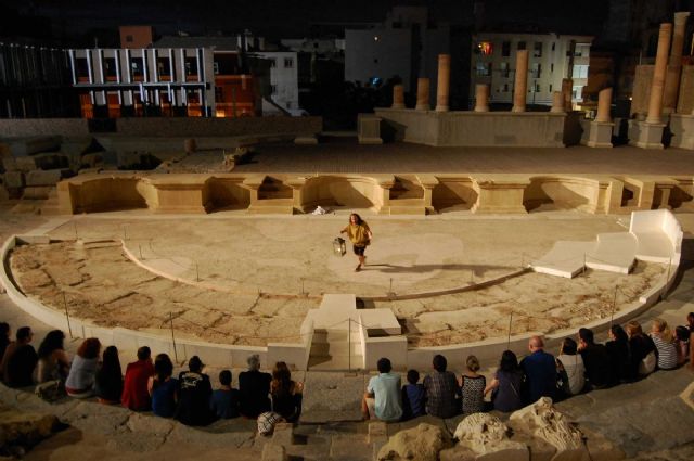 El Teatro Romano de Cartagena arranca el mes de julio con las visitas nocturnas al monumento - 1, Foto 1