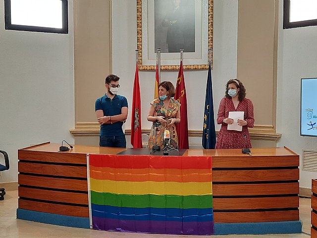 Las asociaciones juveniles de Alcantarillan leen el manifiesto para conmemorar el Día del Orgullo LGTBI - 3, Foto 3