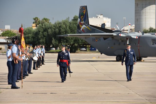 Acto de toma de posesión y relevo de mando en la Base Aérea de Alcantarilla - 2, Foto 2