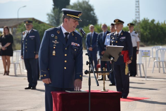 Acto de toma de posesión y relevo de mando en la Base Aérea de Alcantarilla - 3, Foto 3