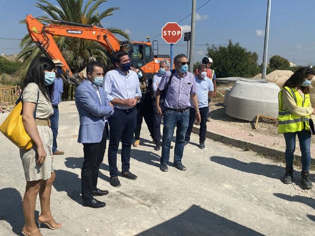Joaquín Hernández, alcalde de Lorquí, visita las obras del Colector General de Saneamiento en la pedanía de La Anchosa - 1, Foto 1