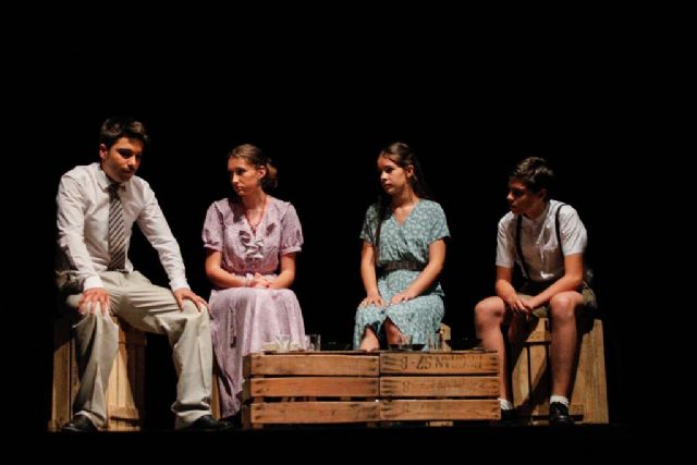 El grupo Heliotropo de la Escuela Municipal de Teatro de Cartagena ha resultado ganador a nivel nacional de los premios Buero Teatro Joven de Coca-Cola - 1, Foto 1