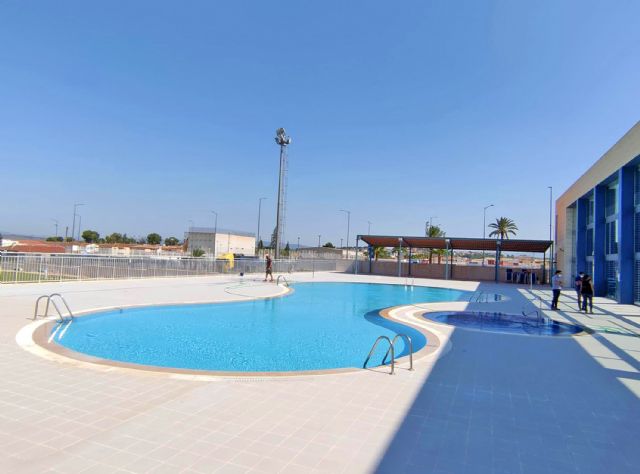 El Centro Deportivo Las Torres reabre parcialmente tras la caída de la cubierta de su piscina climatizada - 1, Foto 1