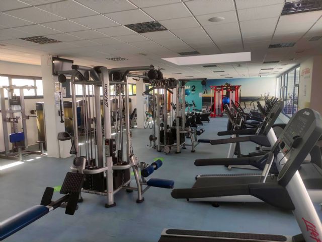 El Centro Deportivo Las Torres reabre parcialmente tras la caída de la cubierta de su piscina climatizada - 2, Foto 2