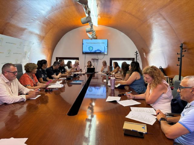 El Ayuntamiento de Lorca avanza en la aprobación de un Plan Municipal para prevenir el absentismo y el abandono escolar El Ayuntamiento de Lorca avanza en la aprobación de un Plan Municipal para prevenir el absentismo y el abandono escolar