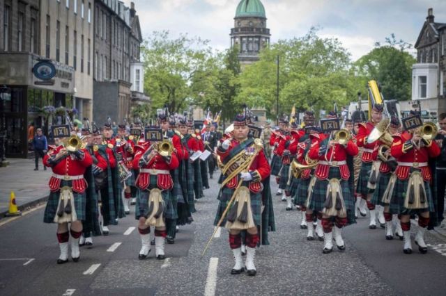 Edimburgo celebra con solemnidad una de las principales jornadas de reconocimiento a las Fuerzas Armadas británicas - 2, Foto 2