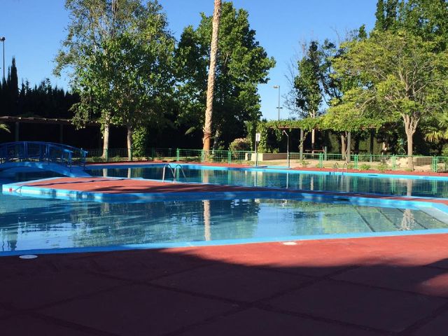 La piscina de la Torrecilla permanecerá cerrada hasta primera hora de la tarde debido a una rotura en la red de suministro de agua - 1, Foto 1