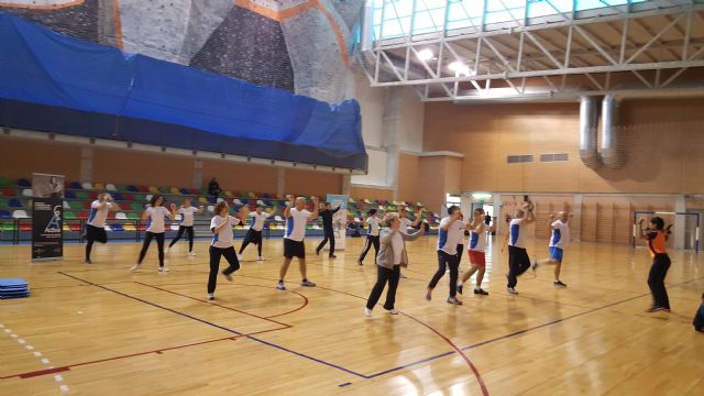 Sanidad anima a los participantes en el Programa Activa a continuar realizando actividad física durante el verano - 1, Foto 1