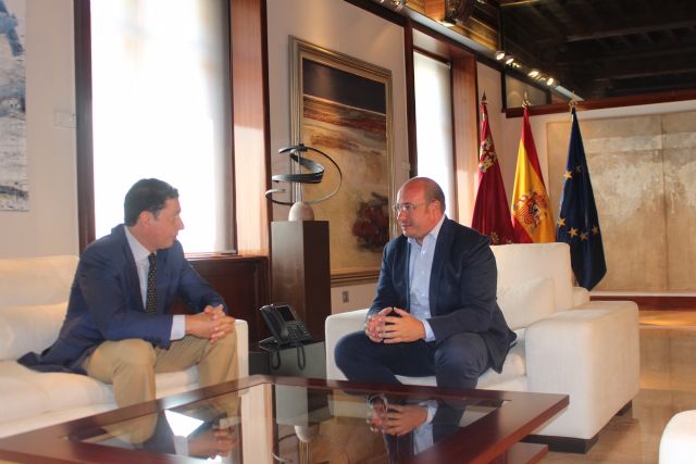 El jefe del Ejecutivo regional se reúne con el presidente de la Autoridad Portuaria de Cartagena - 1, Foto 1
