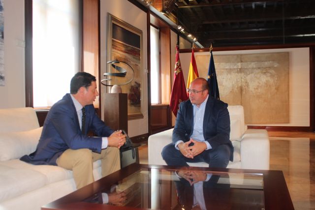 El jefe del Ejecutivo regional se reúne con el presidente de la Autoridad Portuaria de Cartagena - 2, Foto 2