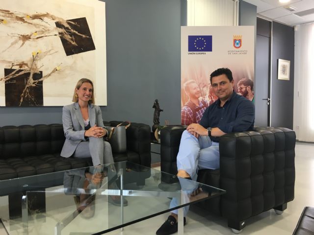 El alcalde se entrevista en el Ayuntamiento con la directora general de Energía y Actividad Industrial y Minera, Esther Marín - 1, Foto 1