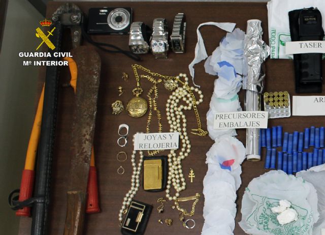 La Guardia Civil desmantela un clan familiar dedicado al tráfico de drogas en Murcia - 3, Foto 3