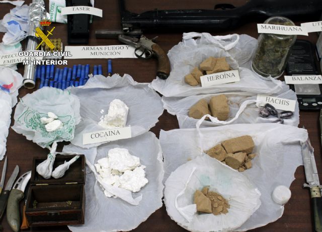 La Guardia Civil desmantela un clan familiar dedicado al tráfico de drogas en Murcia - 5, Foto 5