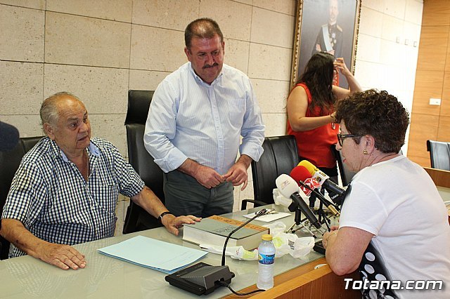 Se realiza una recepción a Francisco Cayuela Cánovas, Foto 6