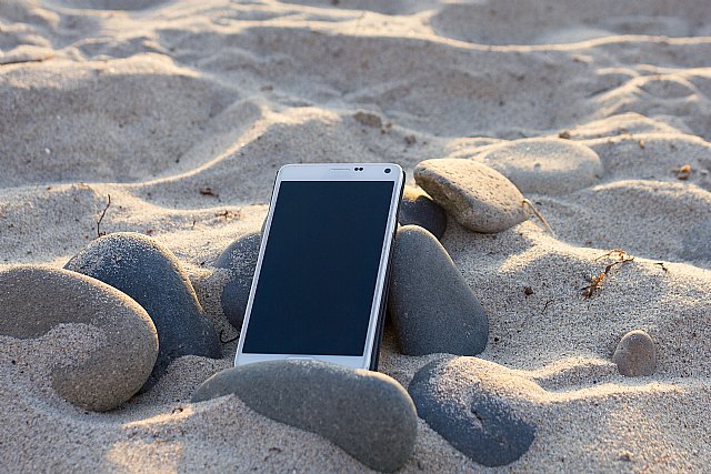 Estas vacaciones… puedes ignorar a tu jefe si te escribe por whatsapp. La ley te protege - 1, Foto 1