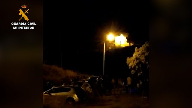Sorprendidos cerca de 70 jóvenes en un paraje rural de Fortuna mientras realizaban un botellón incumpliendo las medidas de seguridad - 2, Foto 2