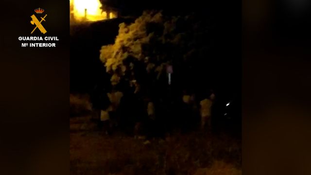 Sorprendidos cerca de 70 jóvenes en un paraje rural de Fortuna mientras realizaban un botellón incumpliendo las medidas de seguridad - 3, Foto 3