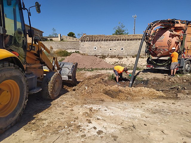 Resuelto el problema de aguas fecales junto a unas viviendas ocupadas en Los Cantareros tras meses de malestar vecinal, Foto 3