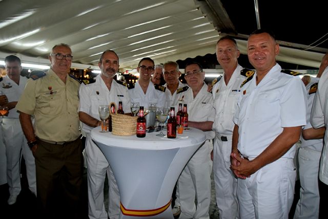 Autoridades militares y civiles se dan cita en la festividad naval sevillana - 1, Foto 1
