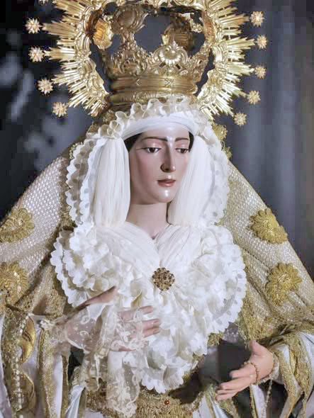 La Esperanza, luz y consuelo de sus hijos, se presenta con su singular elegancia en Alcalá del Río - 2, Foto 2