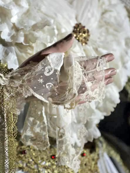 La Esperanza, luz y consuelo de sus hijos, se presenta con su singular elegancia en Alcalá del Río - 5, Foto 5