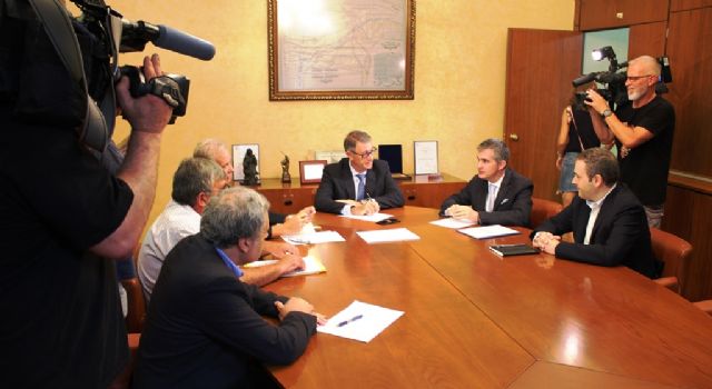 El presidente de la CHS recibe al consejero de Agua y Agricultura de Murcia para escuchar sus reivindicaciones - 2, Foto 2