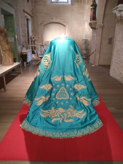 El “Manto por la paz” de la Fuensanta se expone en el Museo de la Catedral - 1, Foto 1