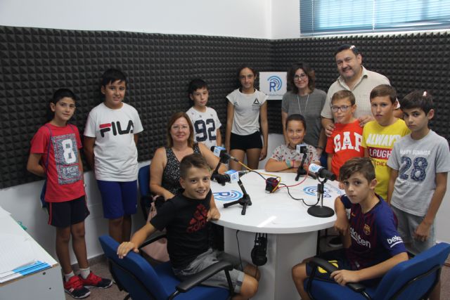 Radio Pinatar imparte un taller para acercar este medio de comunicación a los más pequeños - 1, Foto 1