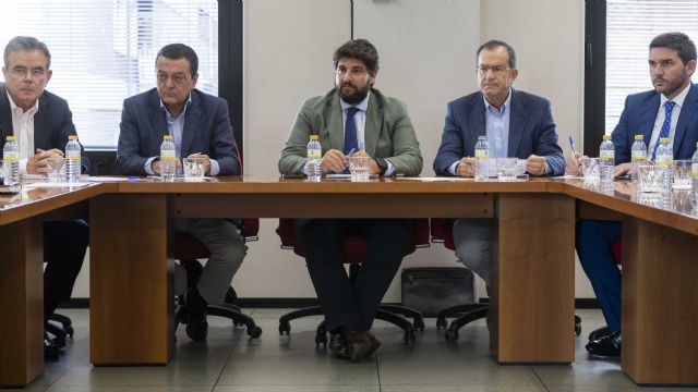 López Miras apela a la responsabilidad para abrir nuevas vías de diálogo institucional que garanticen el futuro del trasvase Tajo-Segura - 2, Foto 2