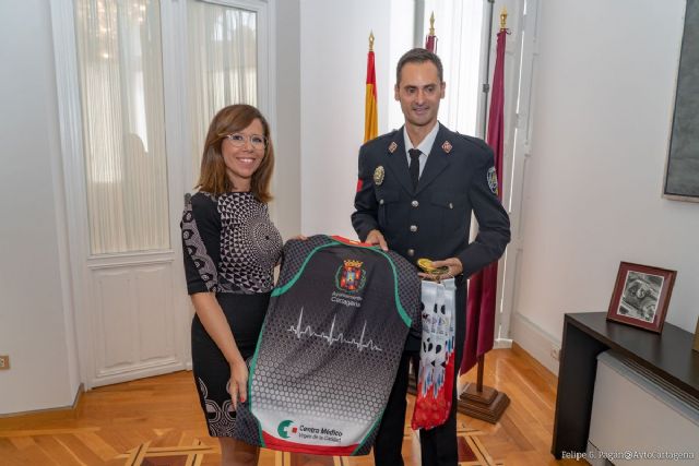 Joaquín López visita el Palacio Consistorial tras su victoria en el Mundial de juegos de Policías y Bomberos - 1, Foto 1