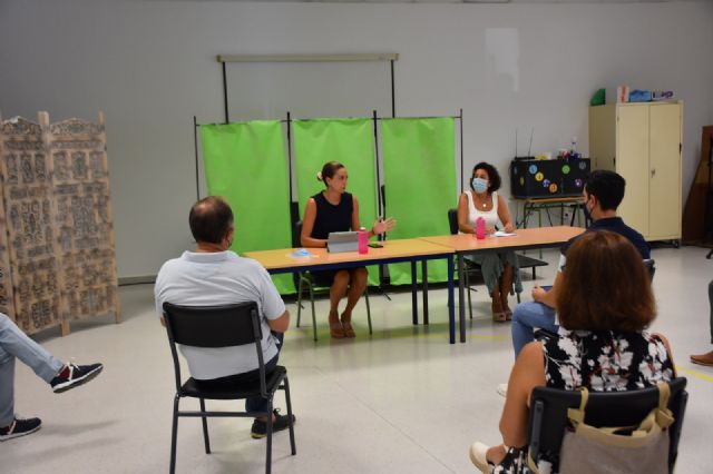 La Alcaldesa presenta a los directores locales de todos los centros educativos el proyecto ´Archena avanza educando´ - 1, Foto 1