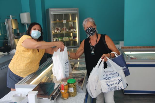 La pinatarense Inmaculada Moreno consigue el reto de gasta 2.000 euros en menos de 120 minutos en la compra Contrarreloj - 1, Foto 1