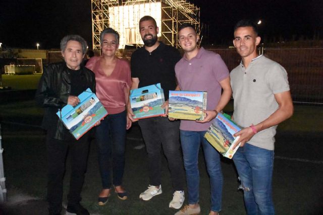 Miguel Ríos deslumbra a su público en el primer concierto de la Feria y Fiestas de Calasparra - 5, Foto 5