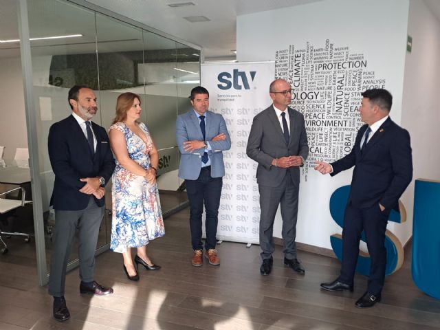 Educación pone en marcha la primera fase de la acreditación profesional de trabajadores sin titulación en empresas - 1, Foto 1