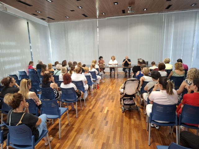 El Ayuntamiento de Alcantarilla pagará las nóminas que la empresa adjudicataria de la limpieza debe a sus trabajadoras - 1, Foto 1