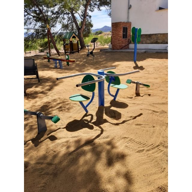 El Ayuntamiento de Jumilla inicia la instalación de zonas de juegos y descanso en las pedanías que no cuentan con este tipo de espacios - 1, Foto 1