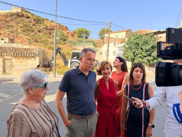 El Ayuntamiento ejecuta el primer derribo de un inmueble en su lucha contra la infravivienda y el control de los empadronamientos en todo el municipio - 4, Foto 4