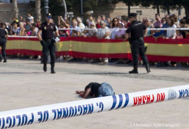 La Policía Nacional celebró su patrón con un simulacro de atentado terrorista en el puerto de Cartagena - 2, Foto 2