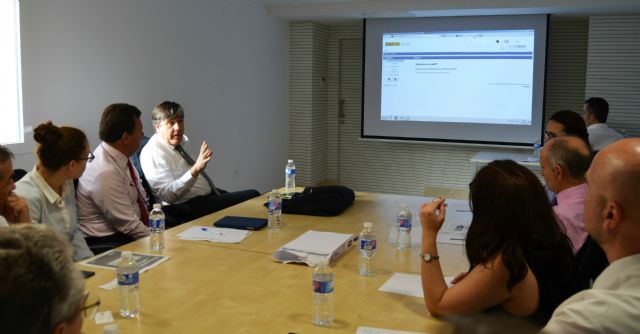 Responsables de la aplicación LexNET del Ministerio de Justicia durante la formación impartida en Hospita HLA l La Vega, Murcia, Foto 1