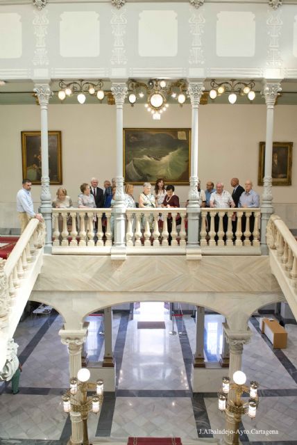 El alcalde recibió a la primera promoción de peritos industriales en el Palacio Consistorial - 3, Foto 3