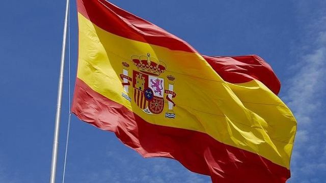 El equipo de gobierno del pacto se niega a recolocar la bandera de España en la plaza de la Constitución y a retomar el acto de homenaje a los Caidos