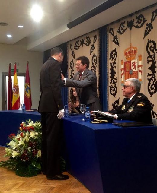 El Alcalde de Lorca felicita al Cuerpo Nacional de Policía en la conmemoración de la festividad de los Ángeles Custodios - 2, Foto 2